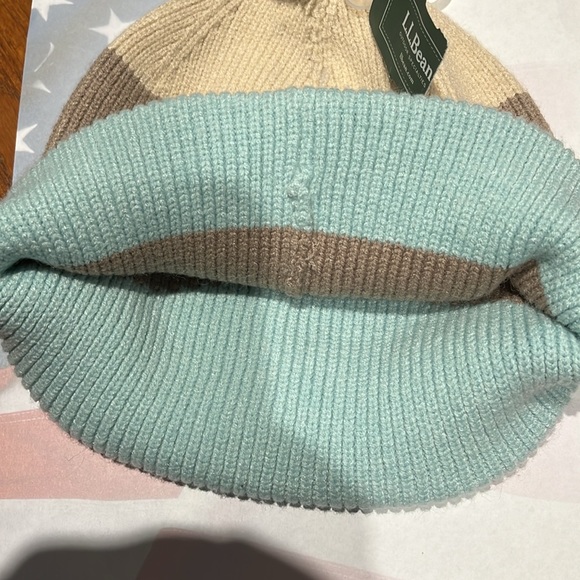 Pistil Woman’s Matisse Pom Hat - Picture 5 of 5